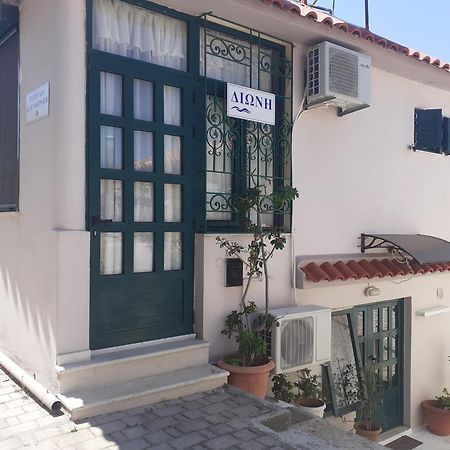 Vila Μεζονέτα - Διώνη- Στις Άνω Αρχάνες Με Οντά Exteriér fotografie