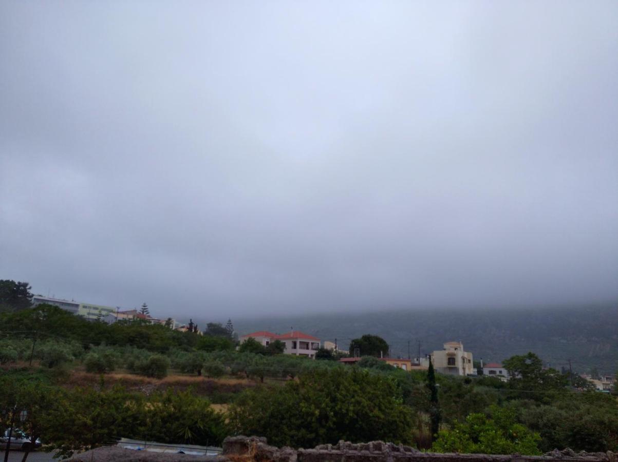 Vila Μεζονέτα - Διώνη- Στις Άνω Αρχάνες Με Οντά Exteriér fotografie