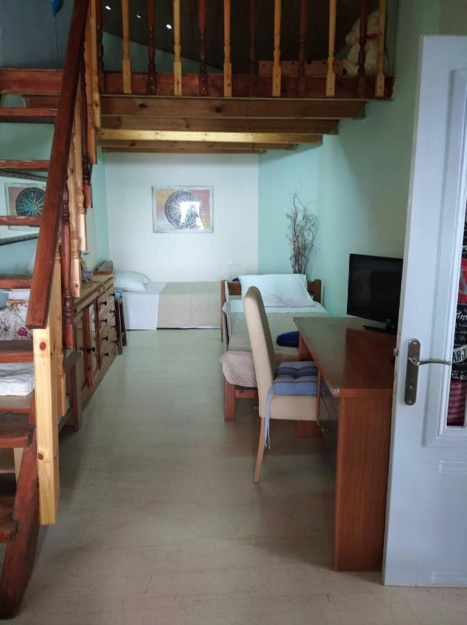 Vila Μεζονέτα - Διώνη- Στις Άνω Αρχάνες Με Οντά Exteriér fotografie