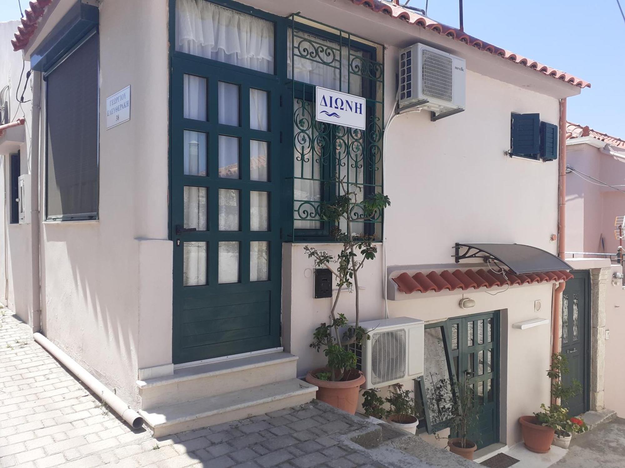 Vila Μεζονέτα - Διώνη- Στις Άνω Αρχάνες Με Οντά Exteriér fotografie